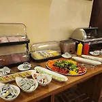 Opat 호텔
